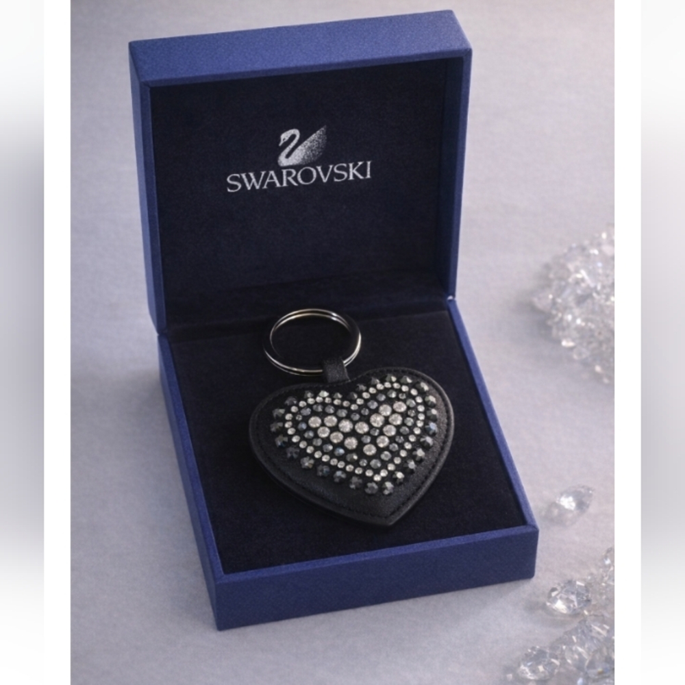 Swarovski Betty Deluxe Black Crystal Heart Keychain Bag Charm w/ Box